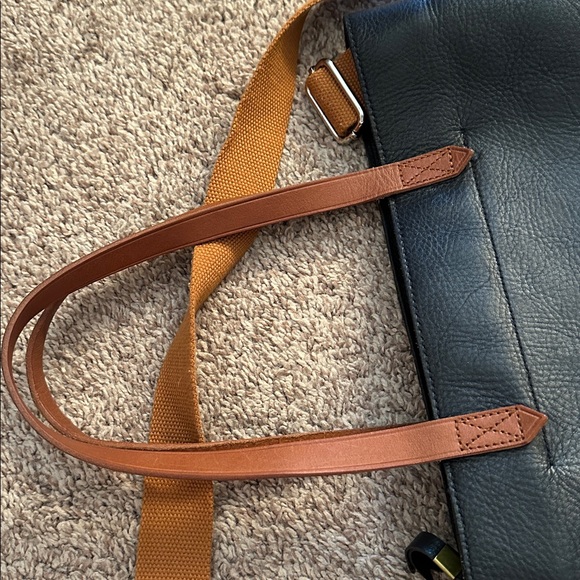 Madewell The Zip-Top Medium Transport Tote - Picture 10 of 14